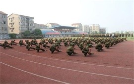 中南財經(jīng)政法大學學生軍訓